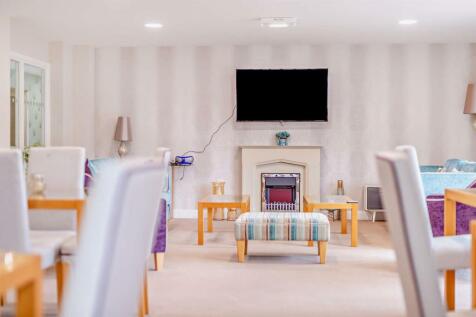 Homeowners Lounge