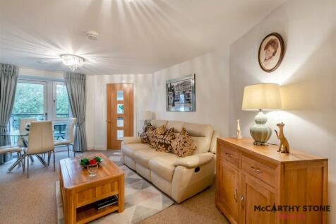 8627937-interior10.jpg