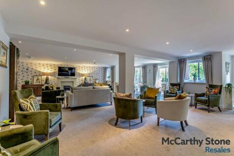 Homeowners Lounge