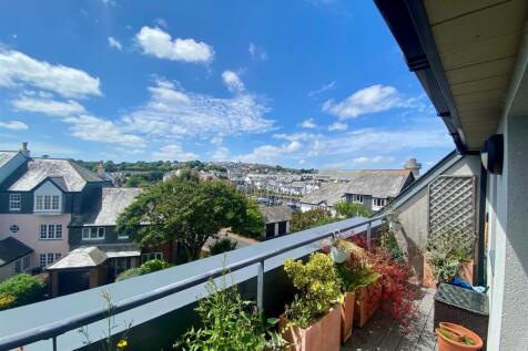 Balcony new.jpg