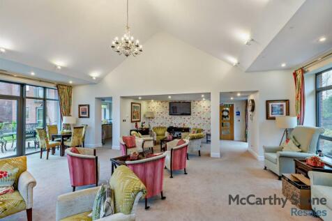 Homeowners Lounge
