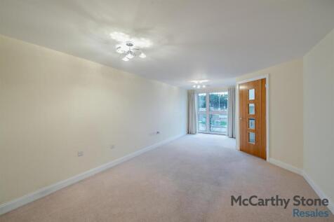 Living Room:
