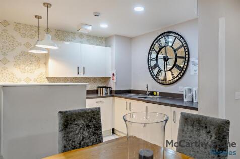 Homeowners Lounge