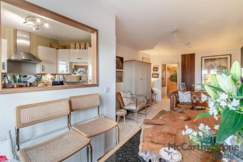 8633420-interior12.jpg