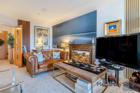 8633420-interior16.jpg