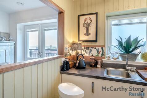 8633420-interior03.jpg