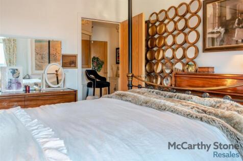 8633420-interior06.jpg