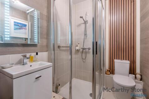 8633420-interior01.jpg