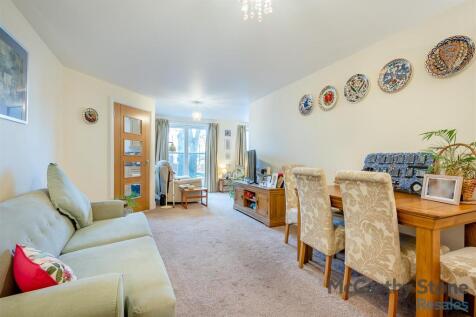 8632528-interior13.jpg