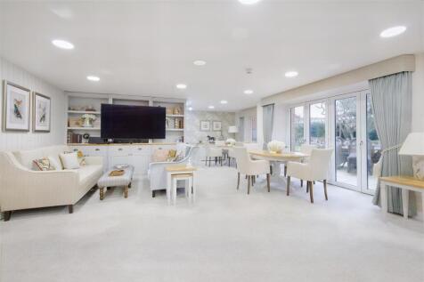 8538943-interior01.JPG
