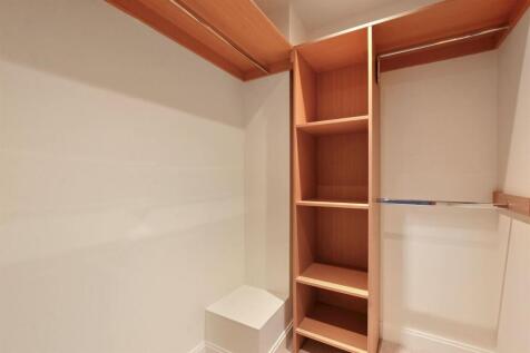 15-8210GCMCS - 31 Landmark Place - Wardrobe-Origin