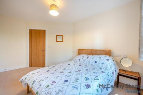 8633915-interior21.jpg