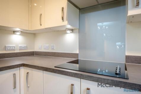8635004-interior31.jpg
