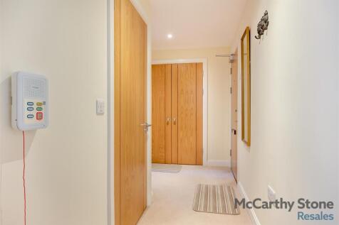 8634910-interior02.jpg