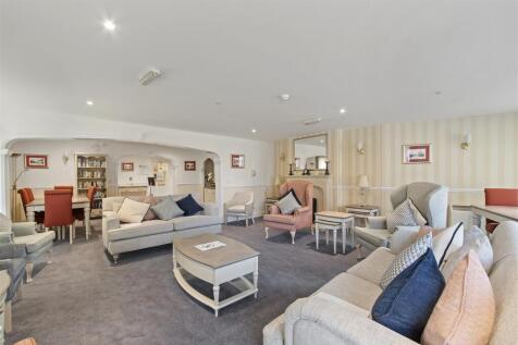 Communal Lounge.jpg