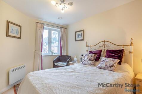 8637045-interior02.jpg