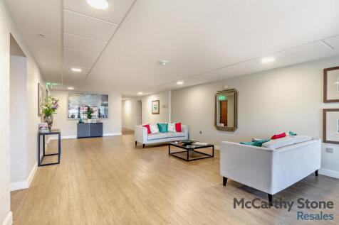 Homeowners Lounge