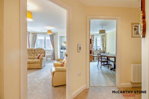 8618101-interior18-800.JPG