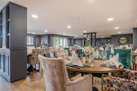 8641826-interior01.jpg