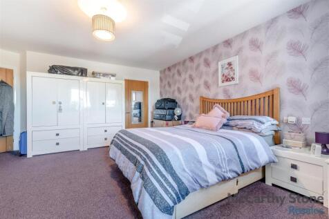 8649024-interior19.jpg