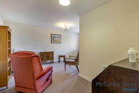 8642431-interior06.jpg