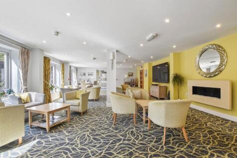 09-ea29GCMCS - 15 Springhill House - Lounge - Orig