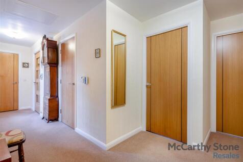 8641501-interior02.jpg