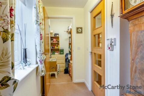 8641501-interior10.jpg