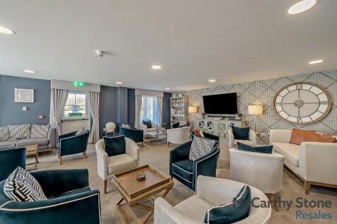 Homeowners Lounge