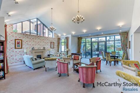 Homeowners Lounge