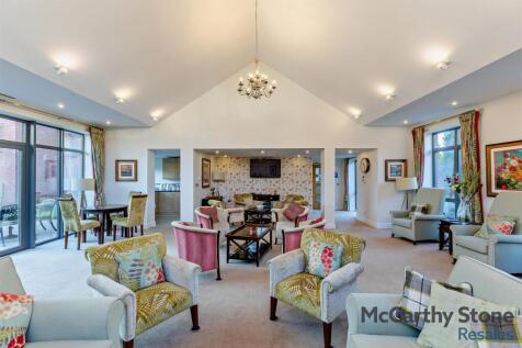 Homeowners Lounge