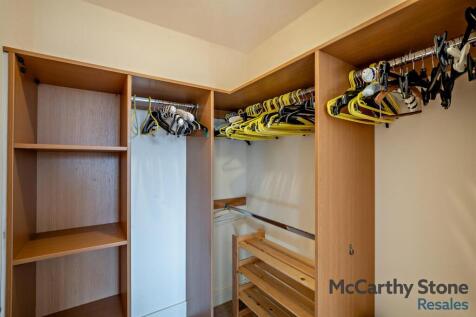 Walk in wardrobe