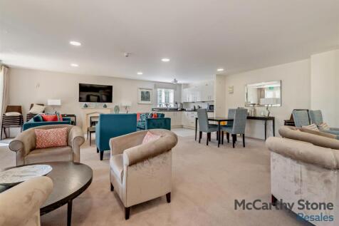 Homeowners Lounge