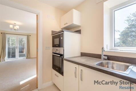8642416-interior17.jpg