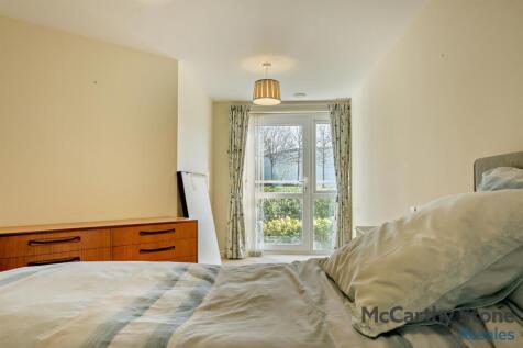 8642048-interior18-800.jpg