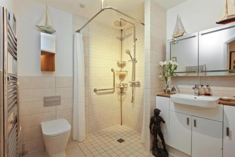 Shower Room.JPG