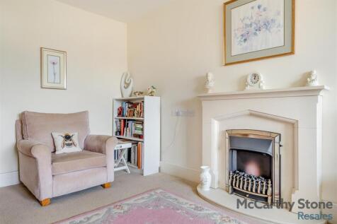8640072-interior04.jpg