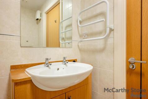 8640072-interior03.jpg