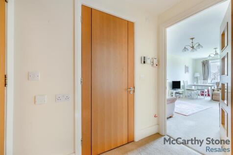 8640072-interior12.jpg
