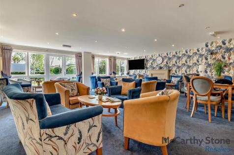 Homeowners Lounge