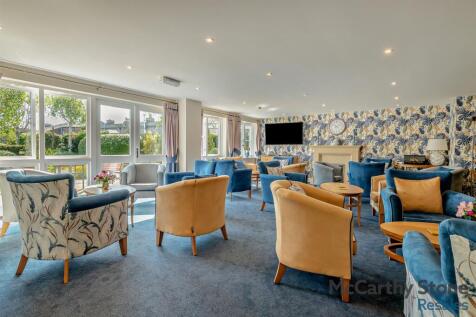 Homeowners Lounge