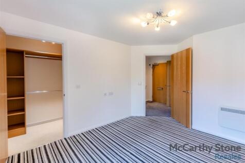 8654409-interior02.jpg