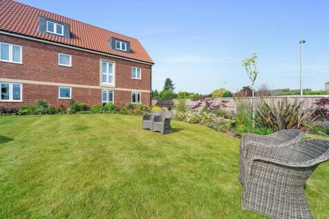 Andrews Court- Garden.jpg