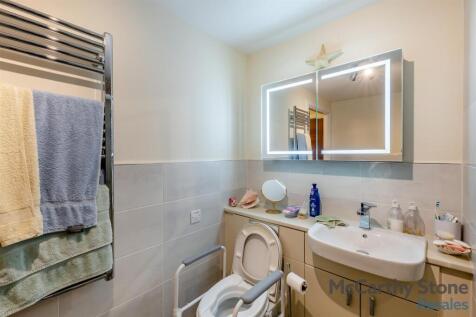 8641374-interior17.jpg