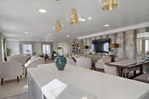 Homeowners Lounge