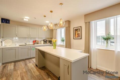 8644400-interior15.jpg