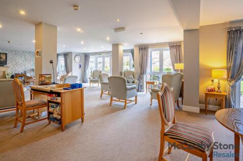 Homeowners Lounge