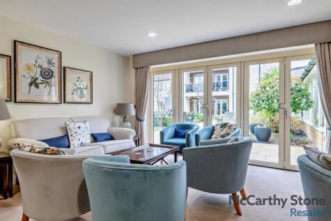 Homeowners Lounge