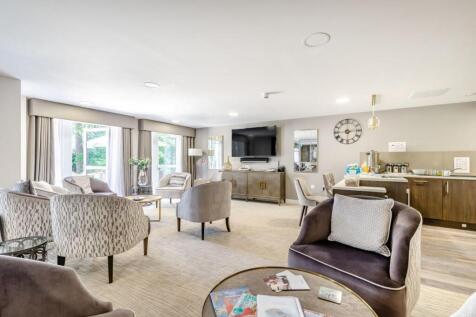 8516693-interior18 (Medium).jpg