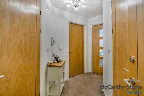 8631356-interior01.jpg